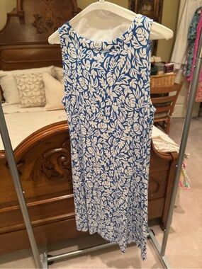 Tommy Bahama soft fabric Sleeveless Blue and White Leaf-Print Summer Dress
